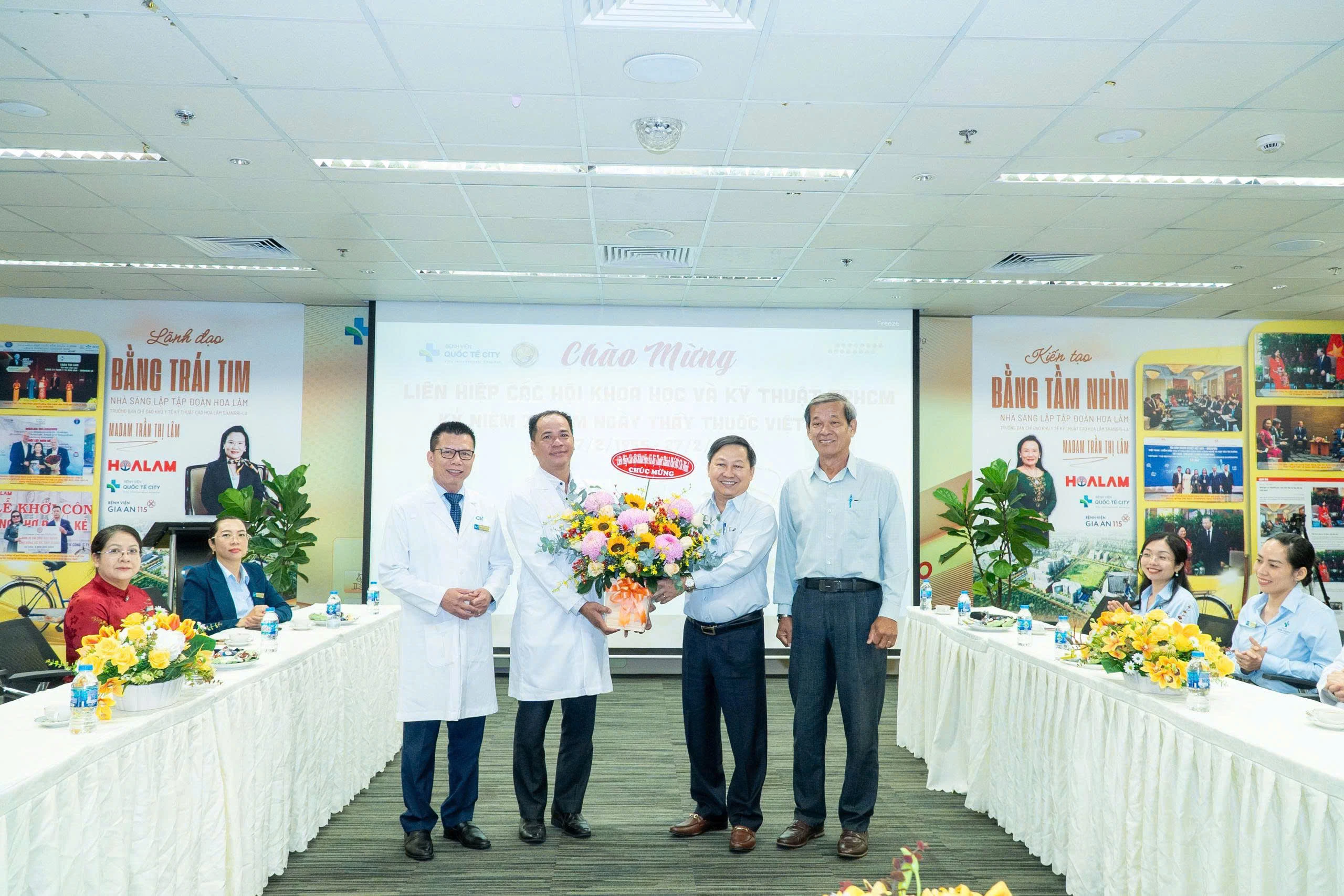 Gặp mặt nhân dịp kỷ niệm 71 năm Ngày Thầy thuốc Việt Nam cùng Liên hiệp các Hội Khoa học và Kỹ thuật TP. Hồ Chí Minh