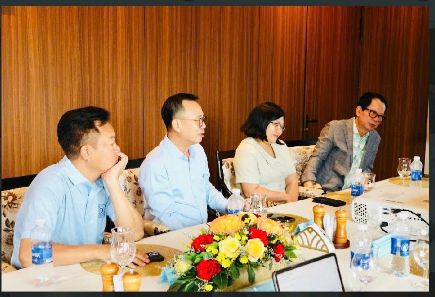 Tọa đàm chuyên gia “Y sinh học và Y học tái tạo: Xu hướng hiện hành và Thực tế lâm sàng”