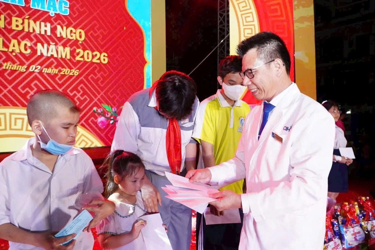 Mang Tết Bính Ngọ 2026 đến những người có hoàn cảnh khó khăn