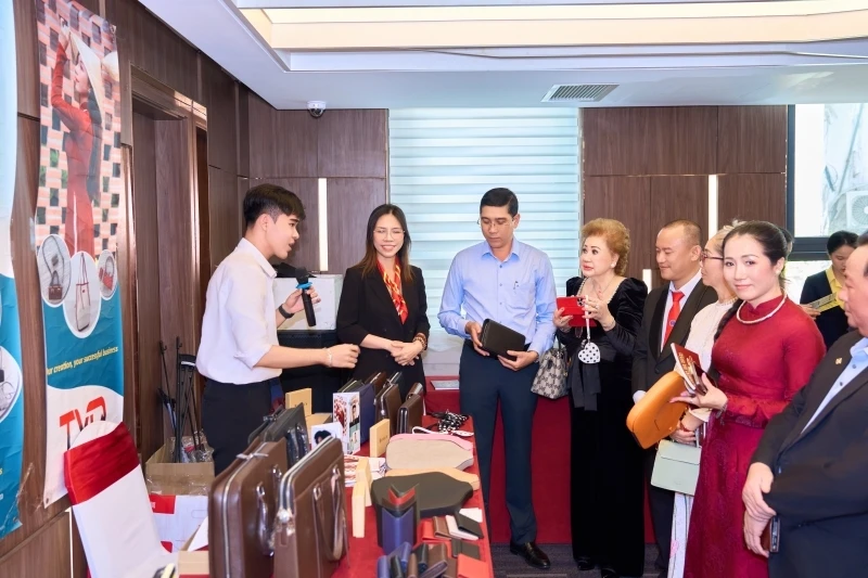 KẾT NỐI GIAO THƯƠNG – ĐÒN BẨY ĐỘT PHÁ CHO DOANH NGHIỆP TRONG KỶ NGUYÊN SỐ