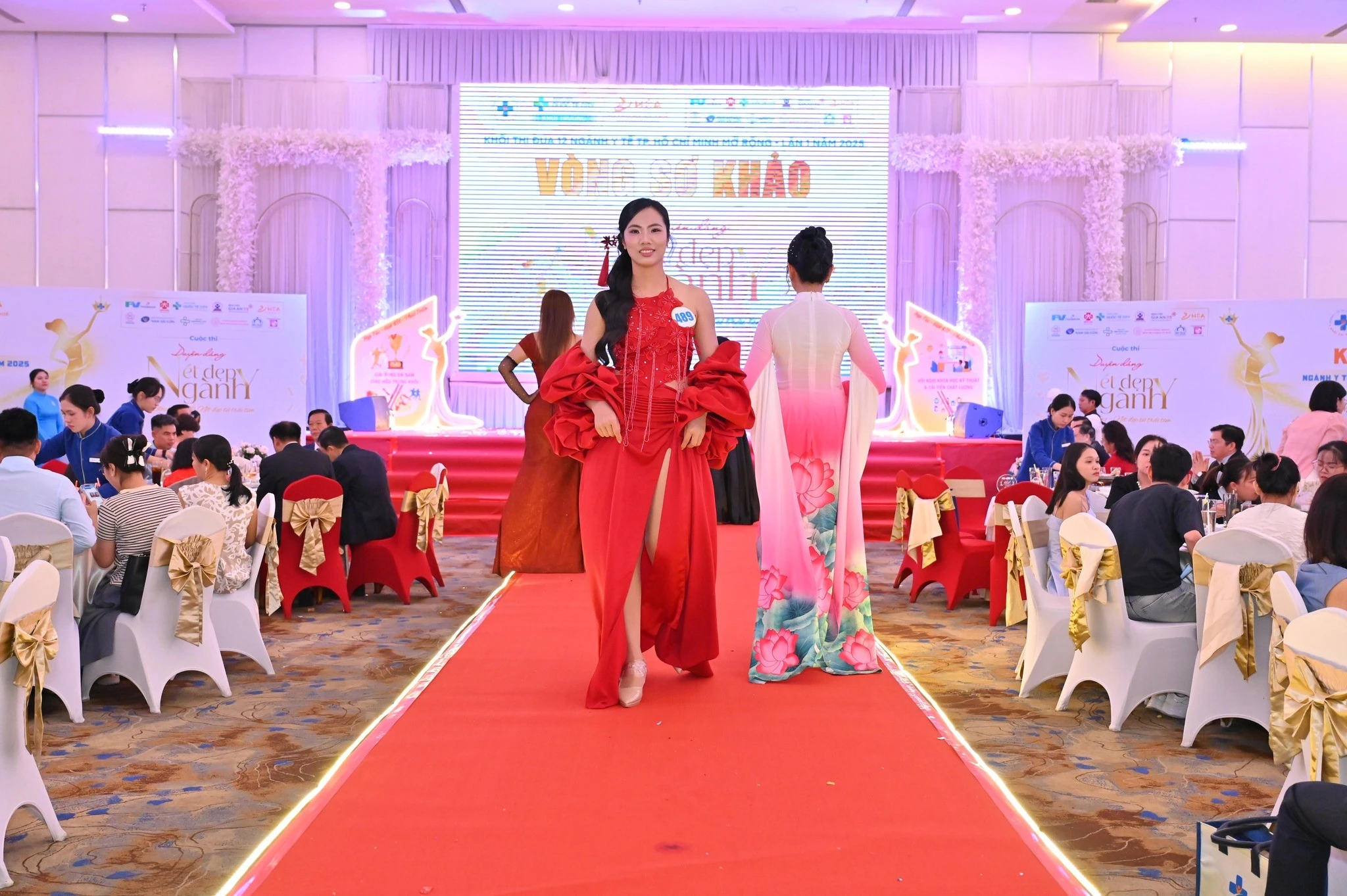 Bùng nổ Đêm Chung Kết Hội Thi ” Duyên Dáng Nét Đẹp Ngành Y “