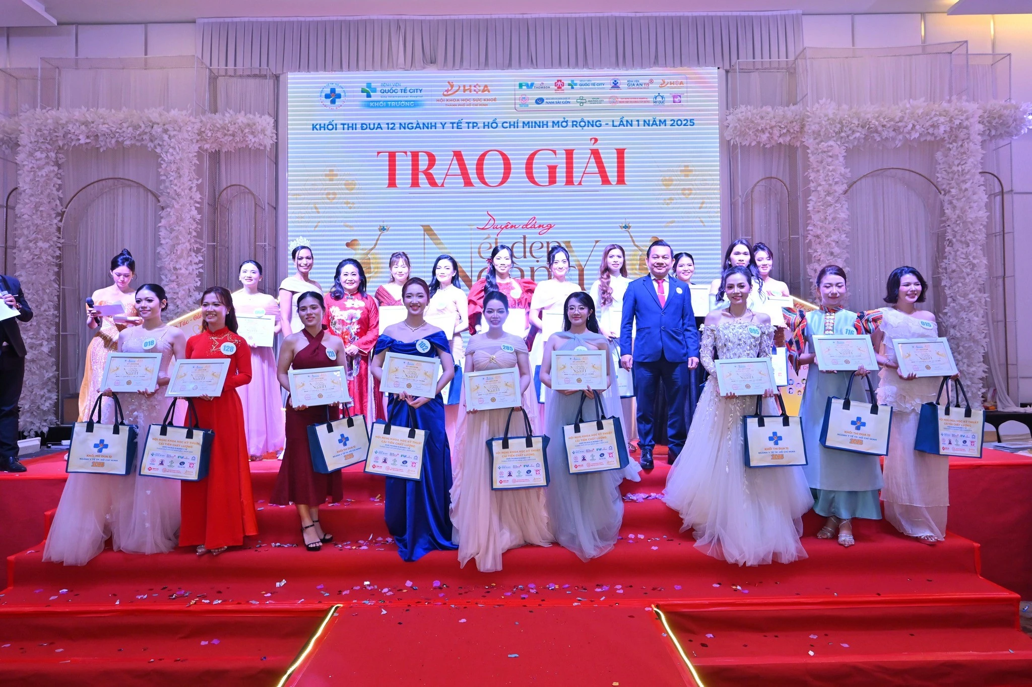 Bùng nổ Đêm Chung Kết Hội Thi ” Duyên Dáng Nét Đẹp Ngành Y “