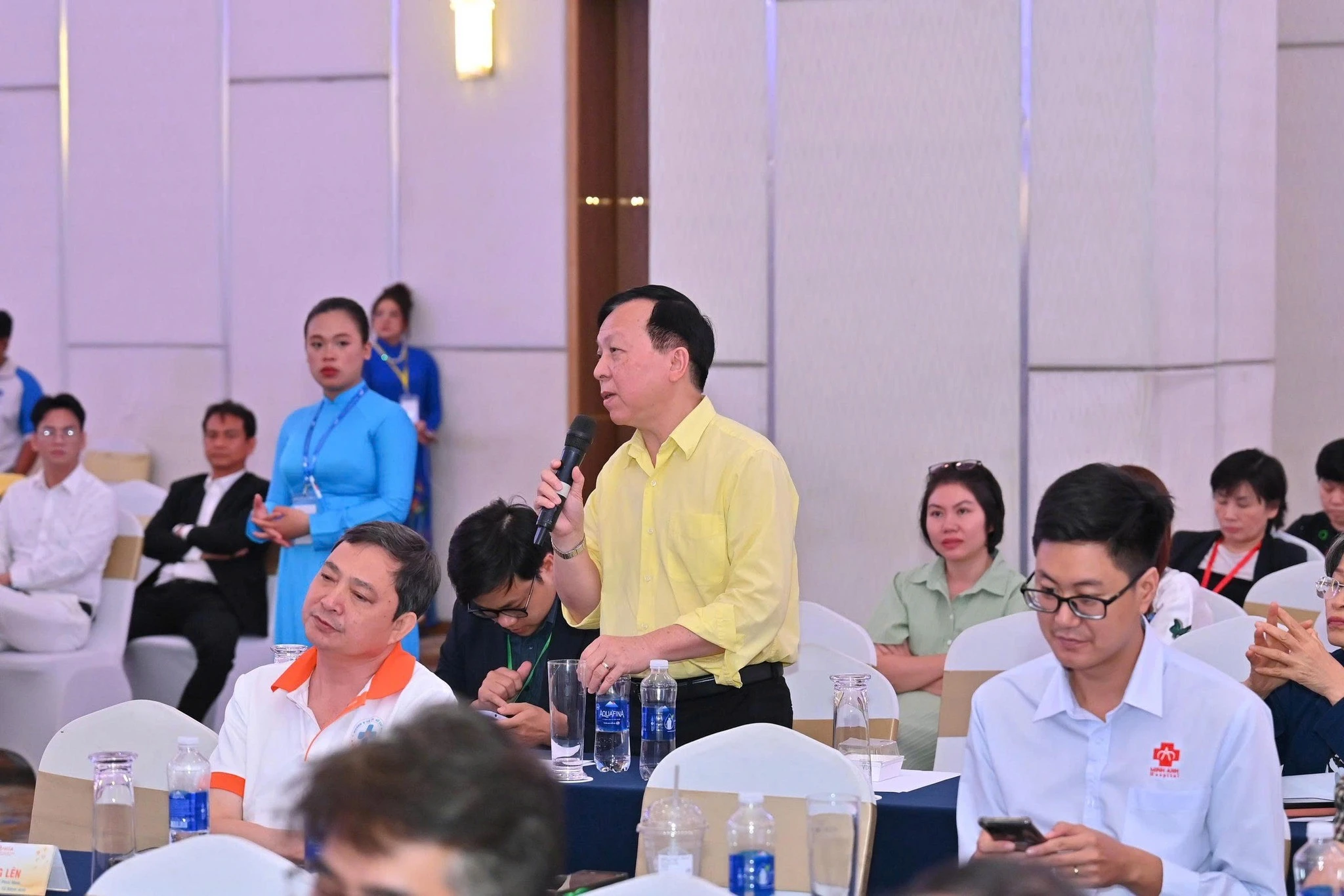 Giới Thiệu